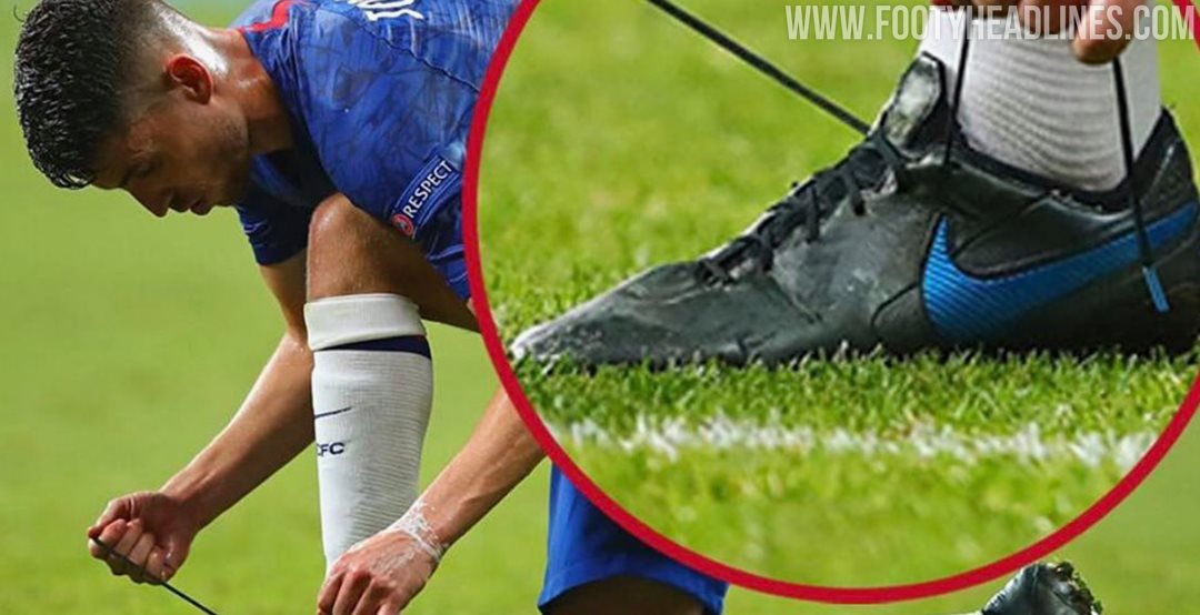 Jorginho Wears Unique Custom Extremely Smooth Nike Tiempo Legend